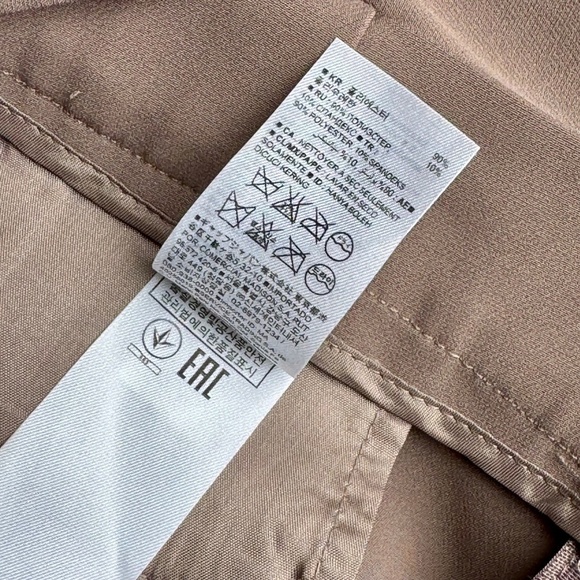 Banana Republic Taupe Side Tie-Waist Pleated Lace-Trim Tailored Shorts – Size 6 - Picture 6 of 15